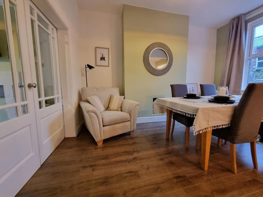 Home From Home Liverpool - Entire Home Экстерьер фото