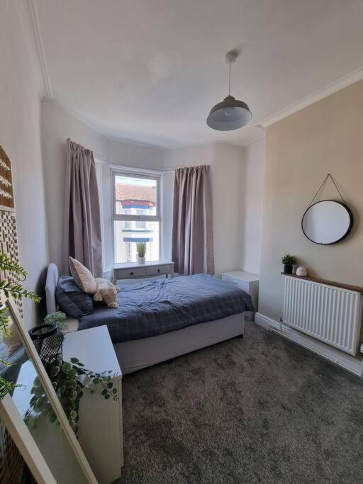 Home From Home Liverpool - Entire Home Экстерьер фото